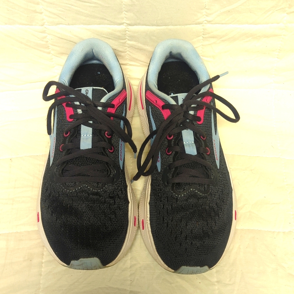 GUC Brooks Ghost Max size 8 womens Ebony